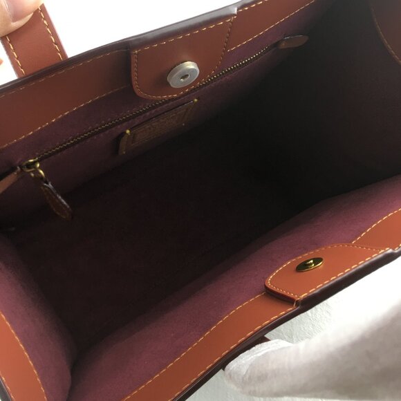 NWT Coach Field Tote In Signature Canvas With Patches - Picture 10 of 12
